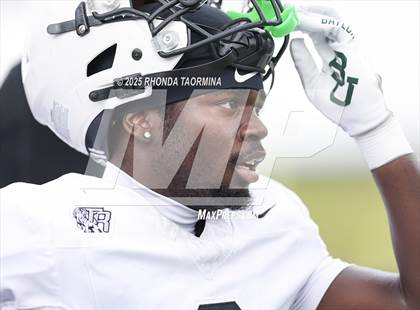 Thumbnail 2 in Randle vs. Bastrop (UIL 5A D2 Football Region 3 Regional) photogallery.