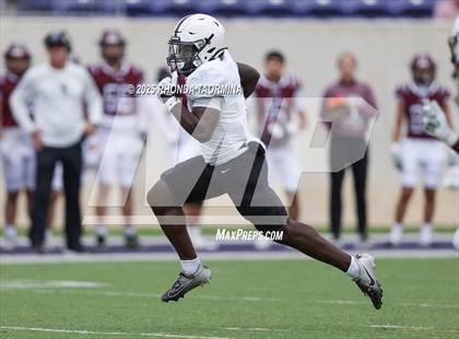 Thumbnail 1 in Randle vs. Bastrop (UIL 5A D2 Football Region 3 Regional) photogallery.