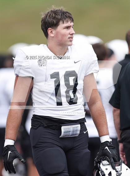 Thumbnail 3 in Randle vs. Bastrop (UIL 5A D2 Football Region 3 Regional) photogallery.