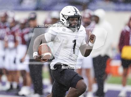 Thumbnail 3 in Randle vs. Bastrop (UIL 5A D2 Football Region 3 Regional) photogallery.