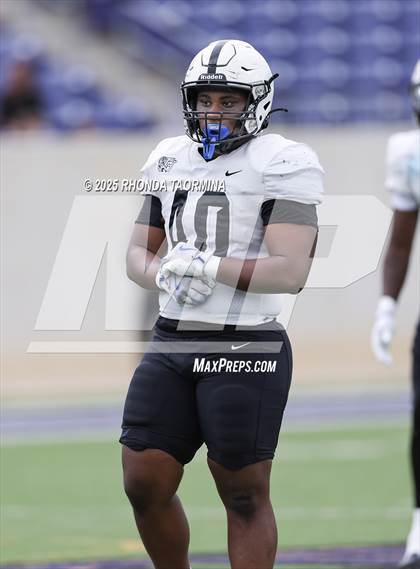 Thumbnail 3 in Randle vs. Bastrop (UIL 5A D2 Football Region 3 Regional) photogallery.