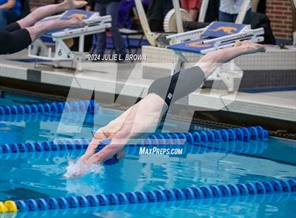 Thumbnail 1 in IHSAA Sectional 9 Finals photogallery.