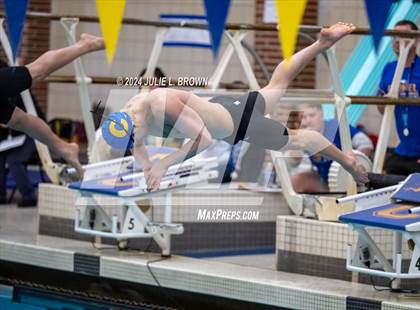 Thumbnail 1 in IHSAA Sectional 9 Finals photogallery.