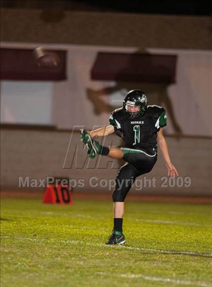 Thumbnail 2 in Fairmont Prep vs. Lutheran photogallery.