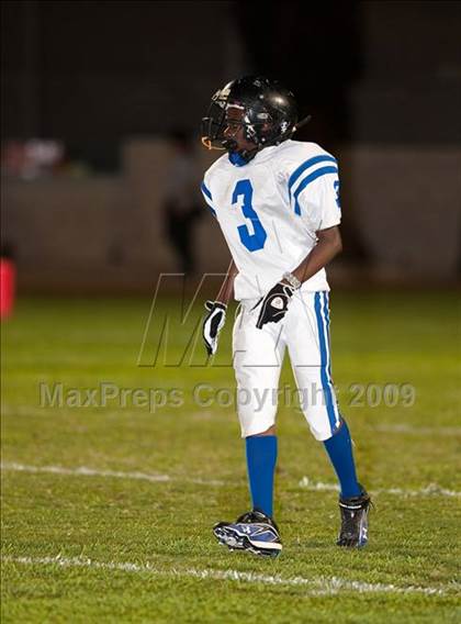 Thumbnail 2 in Fairmont Prep vs. Lutheran photogallery.