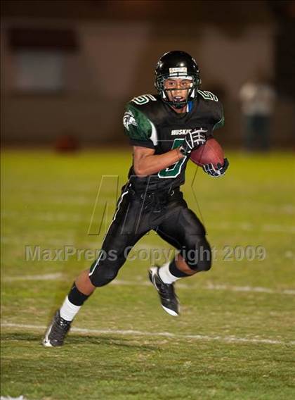 Thumbnail 2 in Fairmont Prep vs. Lutheran photogallery.