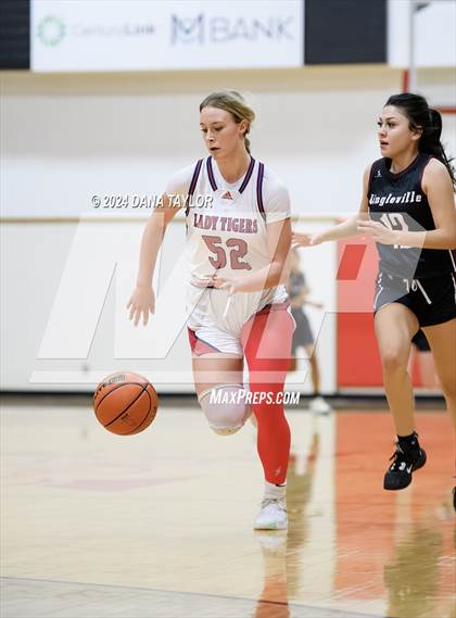 Thumbnail 3 in Hico vs Lingleville (Hico Tournament) photogallery.