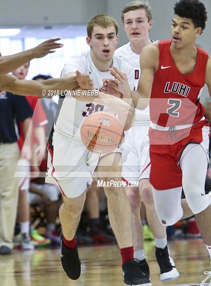 Thumbnail 2 in Long Island Lutheran vs. Central Catholic (Spalding Hoophall Classic) photogallery.