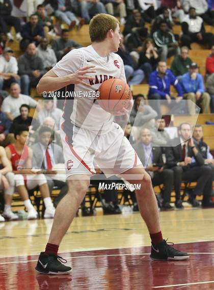 Thumbnail 2 in Long Island Lutheran vs. Central Catholic (Spalding Hoophall Classic) photogallery.
