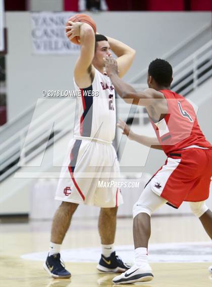 Thumbnail 2 in Long Island Lutheran vs. Central Catholic (Spalding Hoophall Classic) photogallery.