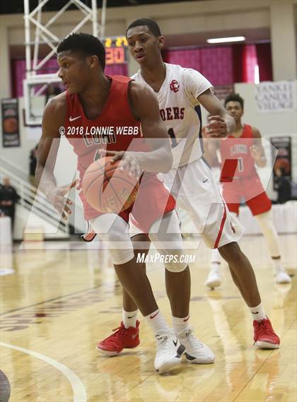 Thumbnail 2 in Long Island Lutheran vs. Central Catholic (Spalding Hoophall Classic) photogallery.