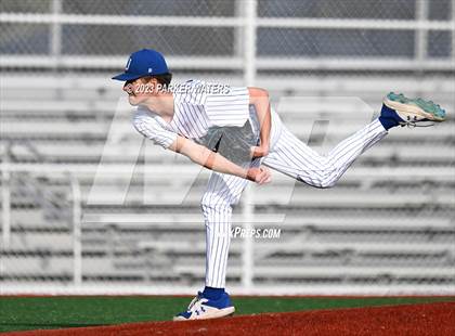 Thumbnail 3 in Newman vs Jesuit (WGNO Classic) photogallery.