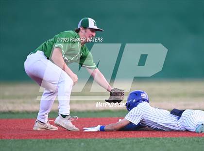 Thumbnail 3 in Newman vs Jesuit (WGNO Classic) photogallery.