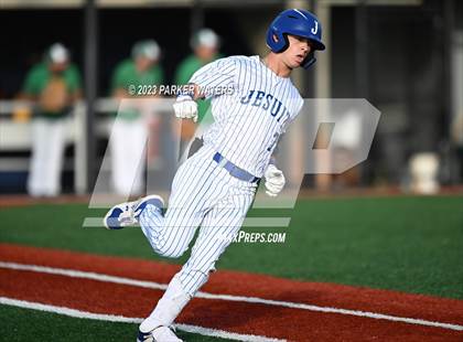 Thumbnail 3 in Newman vs Jesuit (WGNO Classic) photogallery.