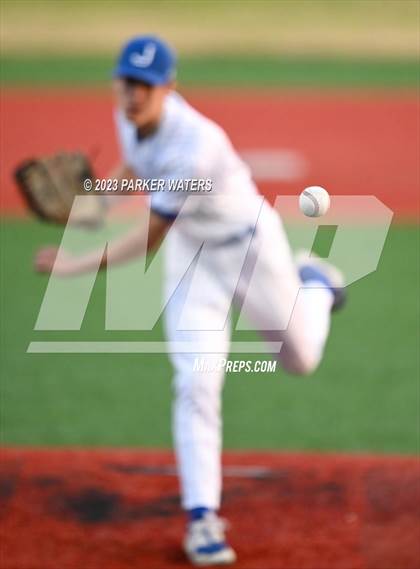 Thumbnail 1 in Newman vs Jesuit (WGNO Classic) photogallery.