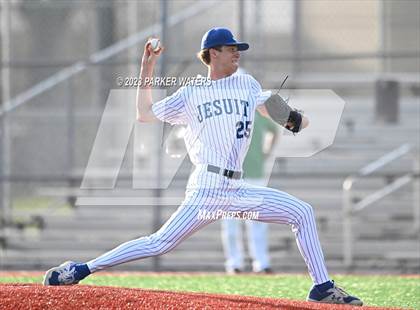 Thumbnail 1 in Newman vs Jesuit (WGNO Classic) photogallery.