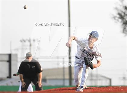 Thumbnail 1 in Newman vs Jesuit (WGNO Classic) photogallery.