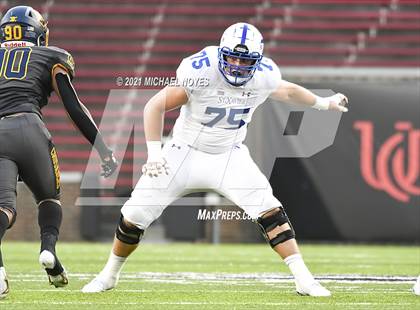 Thumbnail 2 in St. Xavier vs. Archbishop Moeller @ Nippert Stadium photogallery.