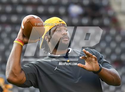 Thumbnail 1 in St. Xavier vs. Archbishop Moeller @ Nippert Stadium photogallery.