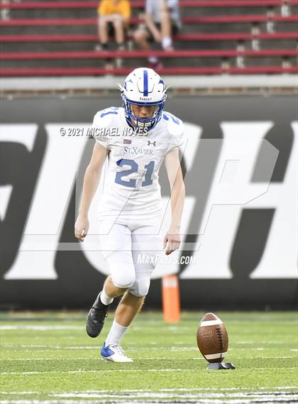 Thumbnail 3 in St. Xavier vs. Archbishop Moeller @ Nippert Stadium photogallery.