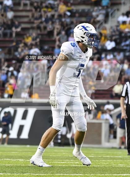 Thumbnail 3 in St. Xavier vs. Archbishop Moeller @ Nippert Stadium photogallery.