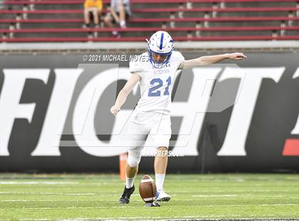 Thumbnail 1 in St. Xavier vs. Archbishop Moeller @ Nippert Stadium photogallery.