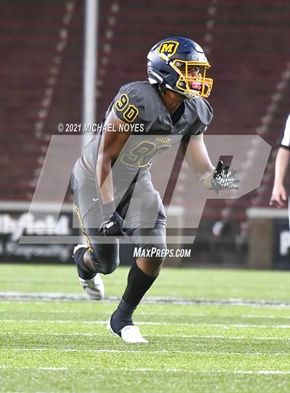 Thumbnail 2 in St. Xavier vs. Archbishop Moeller @ Nippert Stadium photogallery.