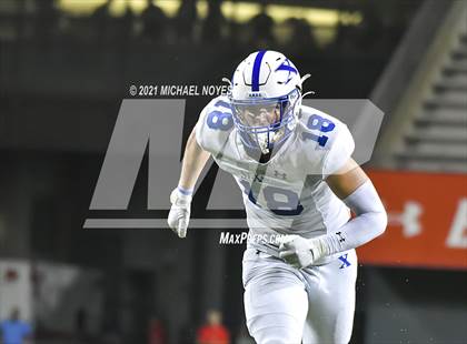 Thumbnail 3 in St. Xavier vs. Archbishop Moeller @ Nippert Stadium photogallery.
