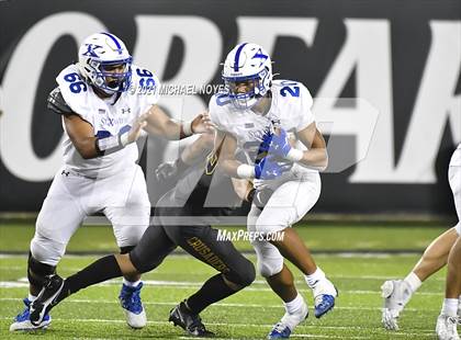 Thumbnail 2 in St. Xavier vs. Archbishop Moeller @ Nippert Stadium photogallery.