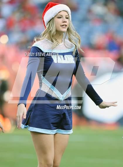 Thumbnail 2 in Valor Christian vs Cherry Creek (CHSAA 5A Final) photogallery.