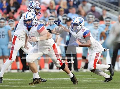 Thumbnail 2 in Valor Christian vs Cherry Creek (CHSAA 5A Final) photogallery.