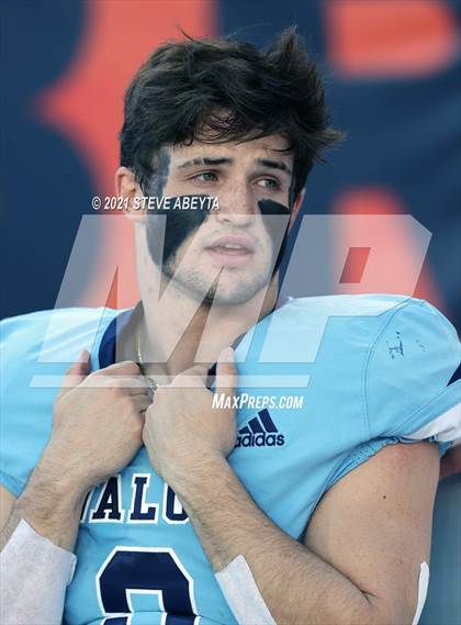 Thumbnail 3 in Valor Christian vs Cherry Creek (CHSAA 5A Final) photogallery.