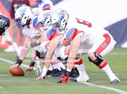 Thumbnail 3 in Valor Christian vs Cherry Creek (CHSAA 5A Final) photogallery.