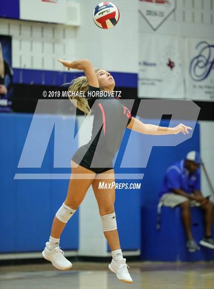 Thumbnail 2 in Marcus @ Plano West photogallery.