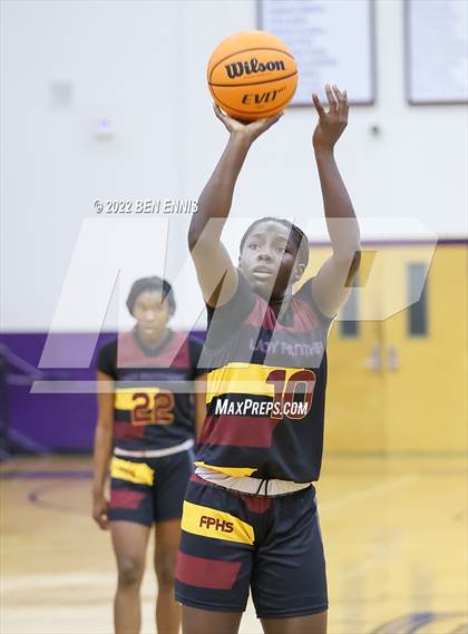 Thumbnail 1 in Holy Innocents Episcopal vs Forest Park (J-4 MLK Holiday Classic) photogallery.
