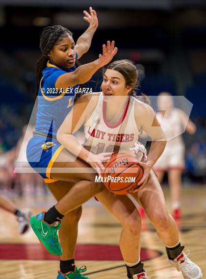 Thumbnail 2 in Glen Rose vs La Vega (UIL 4A Basketball Semifinal) photogallery.
