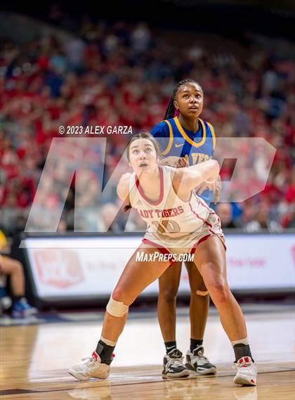 Thumbnail 1 in Glen Rose vs La Vega (UIL 4A Basketball Semifinal) photogallery.