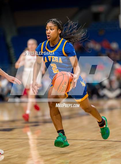 Thumbnail 2 in Glen Rose vs La Vega (UIL 4A Basketball Semifinal) photogallery.