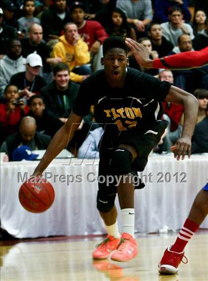 Thumbnail 2 in Brewster Academy vs. Tilton School (Spalding Hoophall Classic) photogallery.