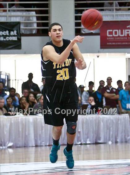 Thumbnail 1 in Brewster Academy vs. Tilton School (Spalding Hoophall Classic) photogallery.