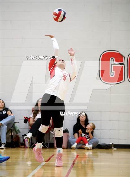 Thumbnail 2 in Show Low vs Morenci (Florence Invitational) photogallery.