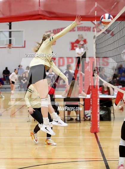 Thumbnail 3 in Show Low vs Morenci (Florence Invitational) photogallery.