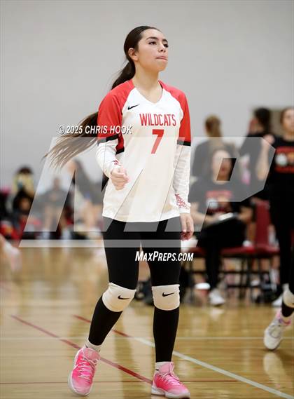 Thumbnail 3 in Show Low vs Morenci (Florence Invitational) photogallery.
