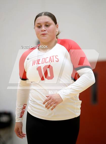 Thumbnail 3 in Show Low vs Morenci (Florence Invitational) photogallery.