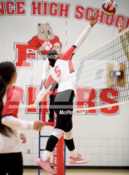 Thumbnail 1 in Show Low vs Morenci (Florence Invitational) photogallery.