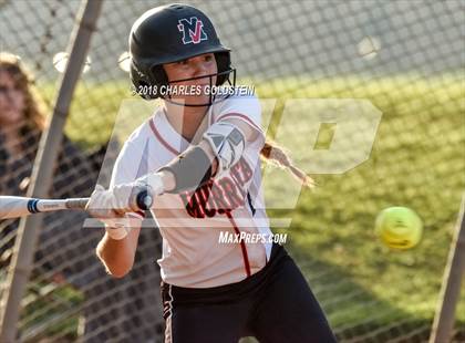 Thumbnail 2 in Murrieta Valley vs. Agoura photogallery.