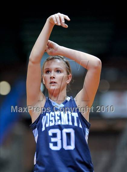 Thumbnail 1 in Yosemite vs. Hanford (CIF CS D2 Final) photogallery.