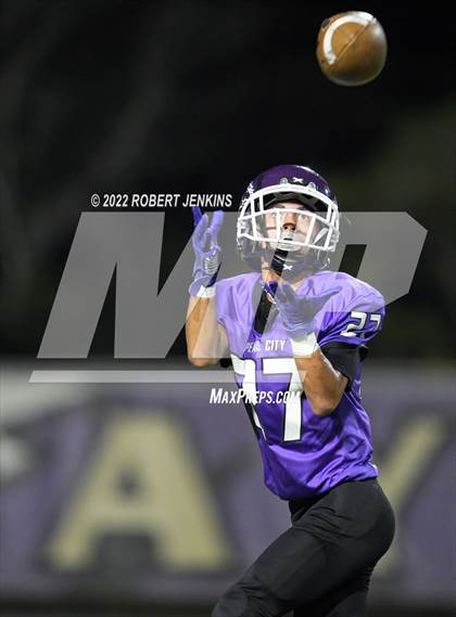 Thumbnail 2 in Kaiser vs Pearl City (Division 2 Playoff) photogallery.