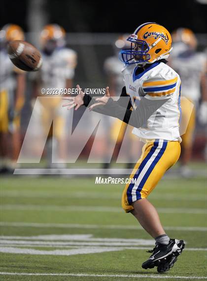 Thumbnail 1 in Kaiser vs Pearl City (Division 2 Playoff) photogallery.