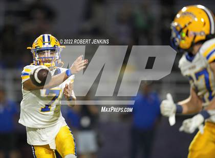 Thumbnail 1 in Kaiser vs Pearl City (Division 2 Playoff) photogallery.